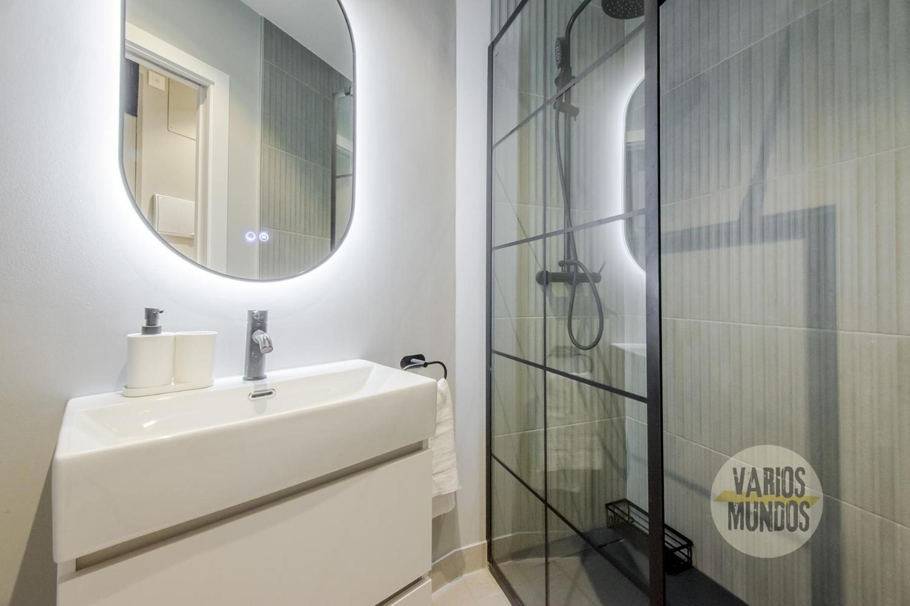 Urban And Central Apt 5Pax En Calle Silva-Gran Via E2 马德里 外观 照片